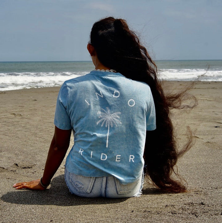 Women's organic cotton blue sand wash palm Tee shirt